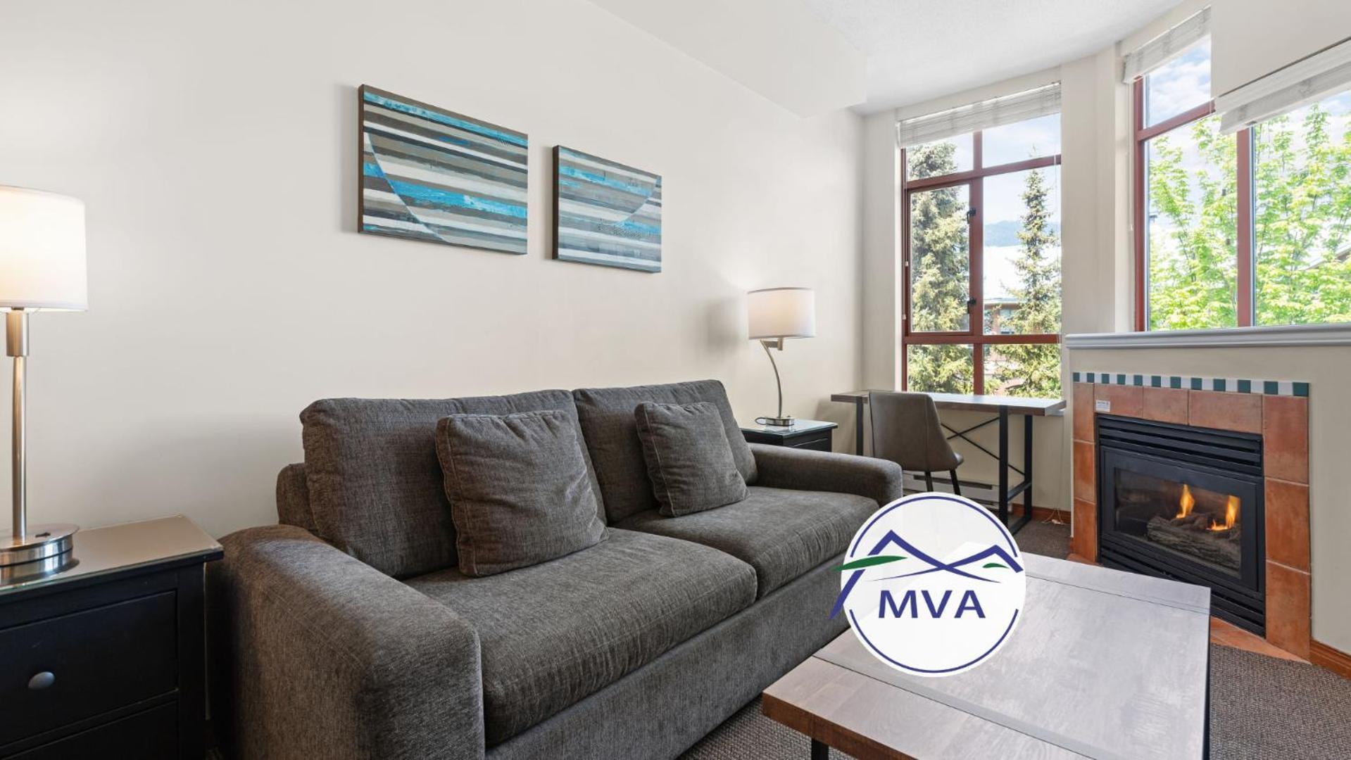 Alpenglow Lodge Family & Work Retreat By Mva Whistler Esterno foto