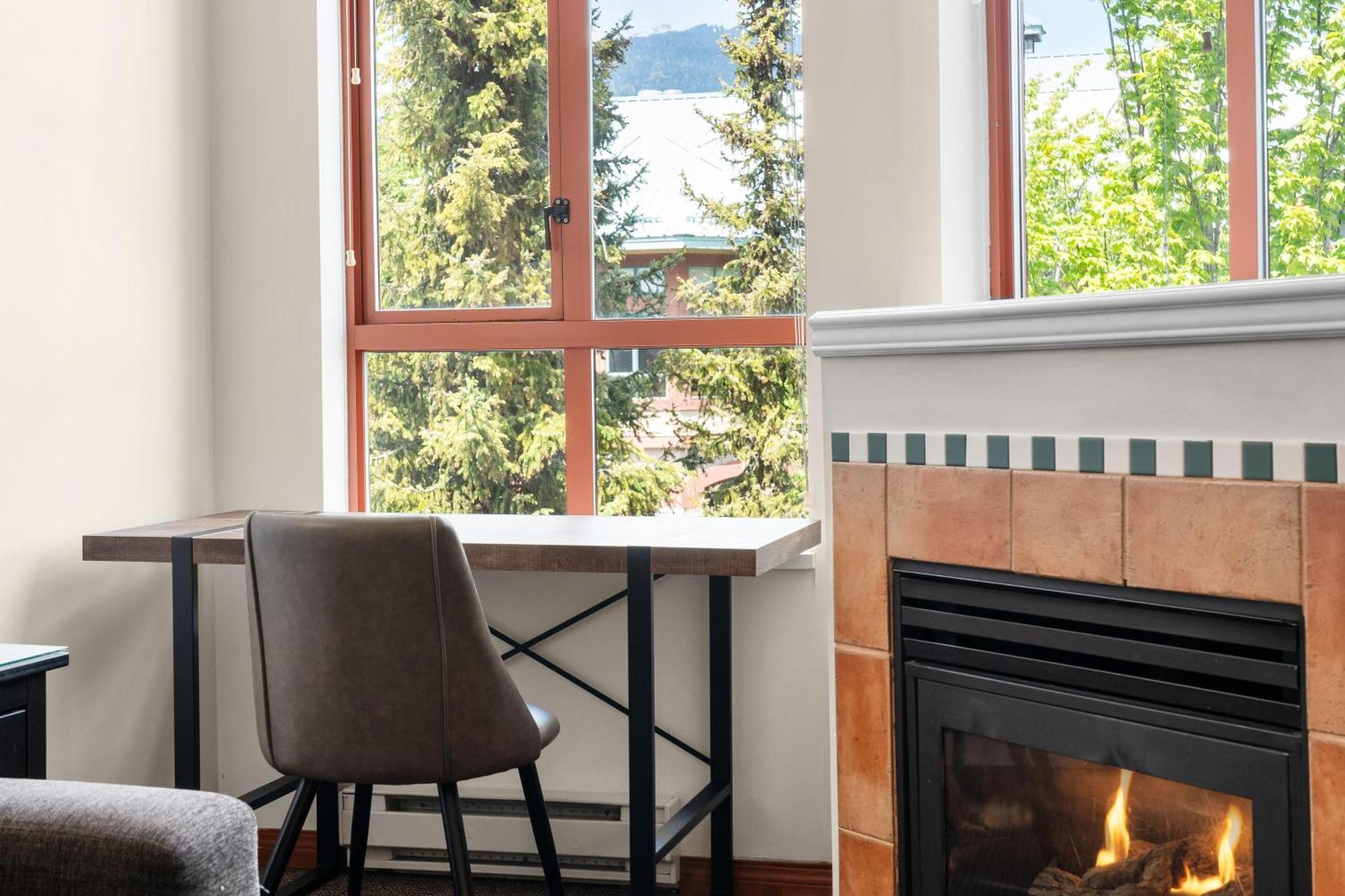 Alpenglow Lodge Family & Work Retreat By Mva Whistler Esterno foto