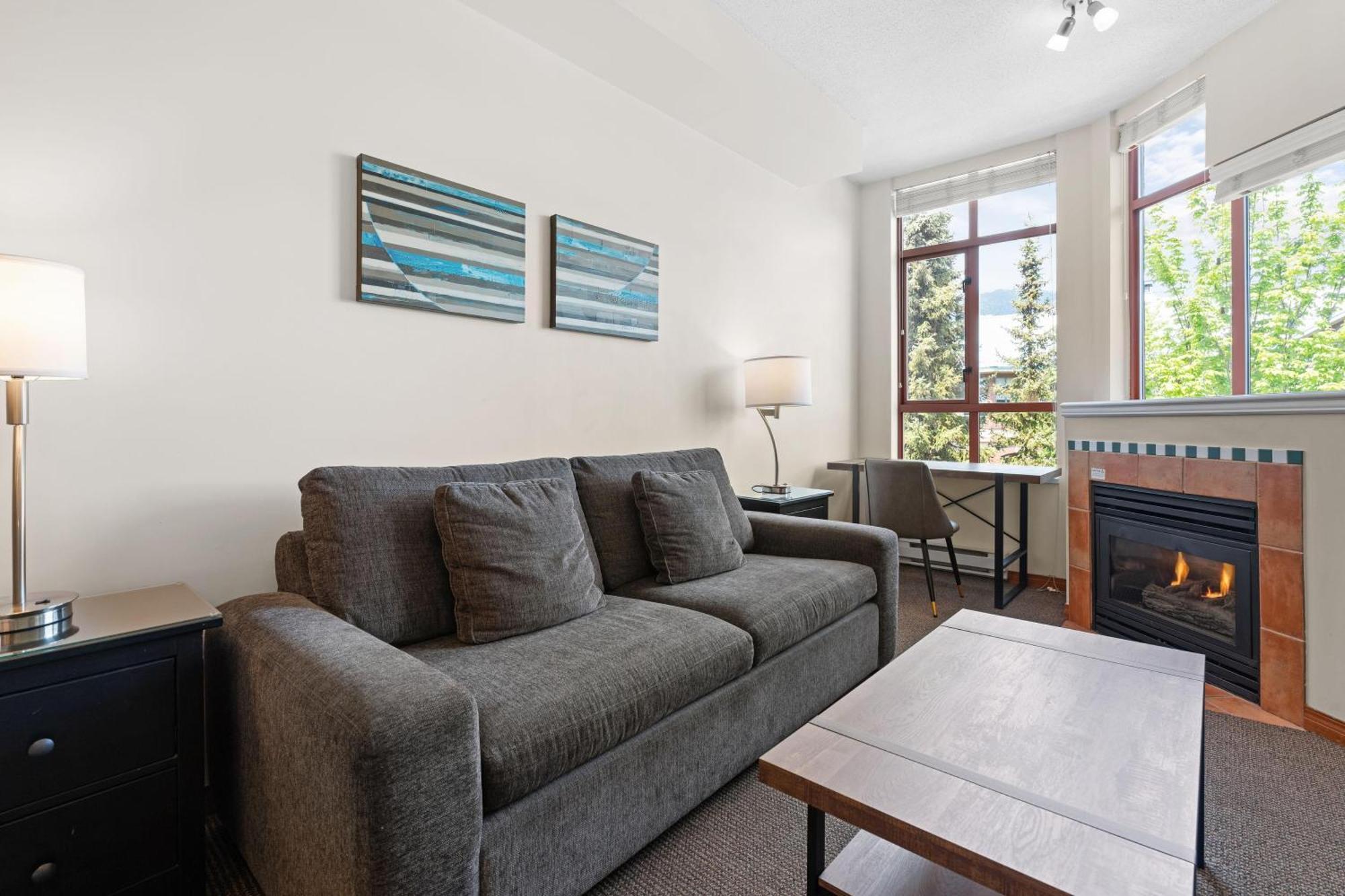 Alpenglow Lodge Family & Work Retreat By Mva Whistler Esterno foto